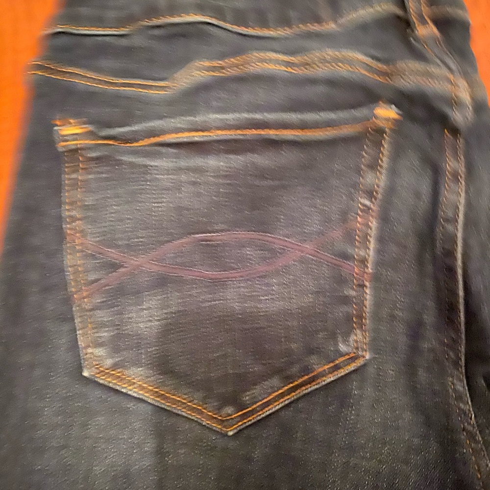 Abercrombie and Fitch dark wash skinny jeans - Picture 1 of 4